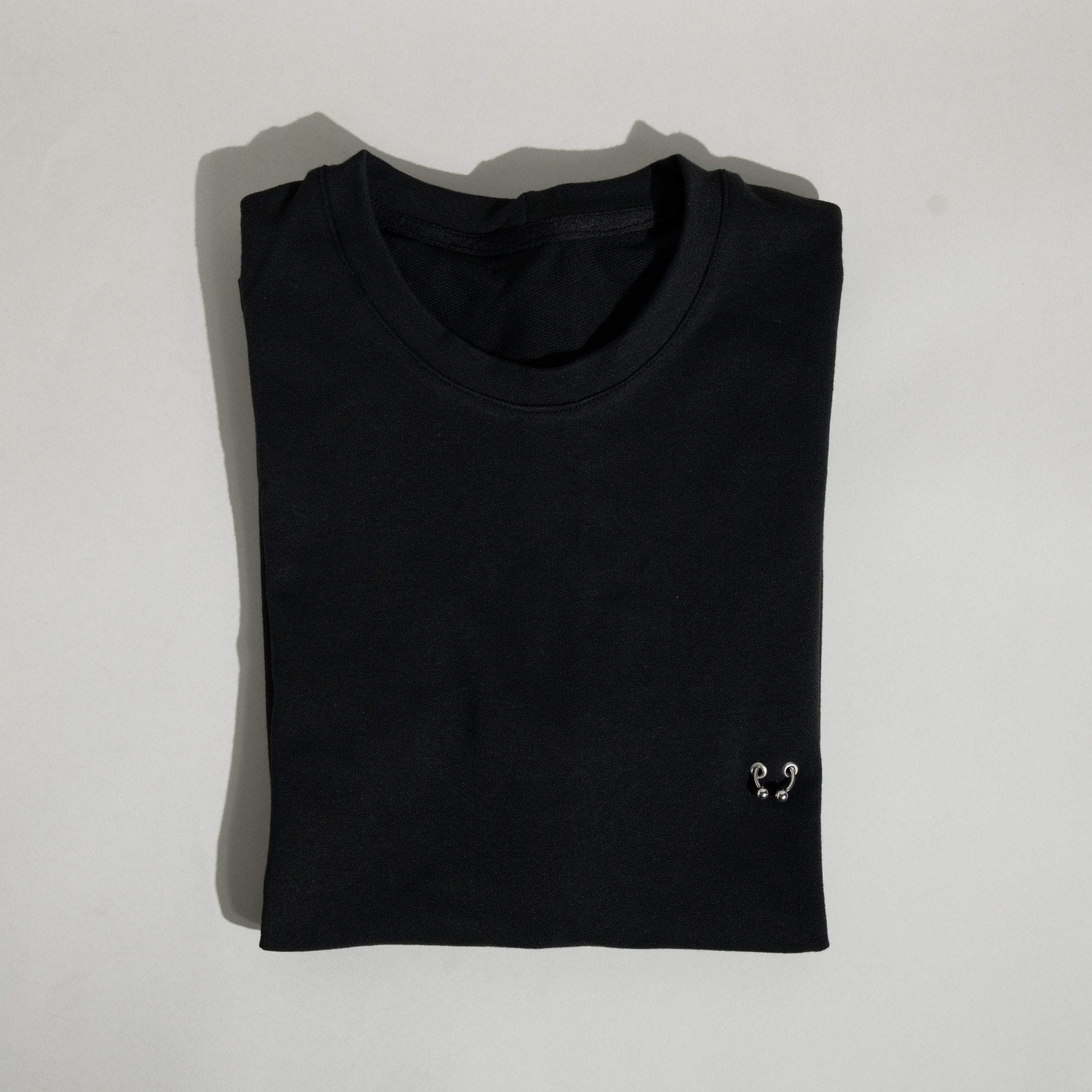 BLACK NIP T-SHIRT